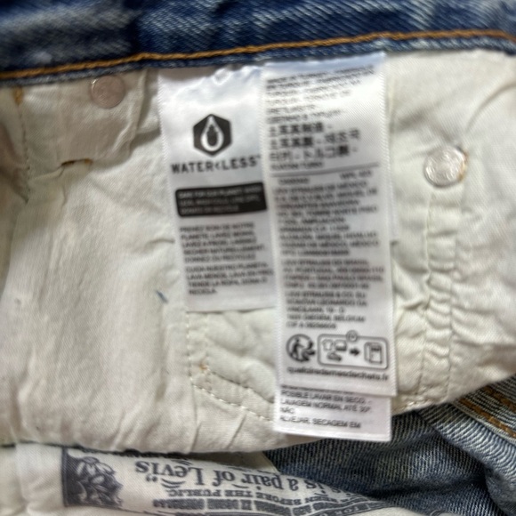 NWT Levis 501 Button A Mid Rise women Jean - Picture 11 of 12